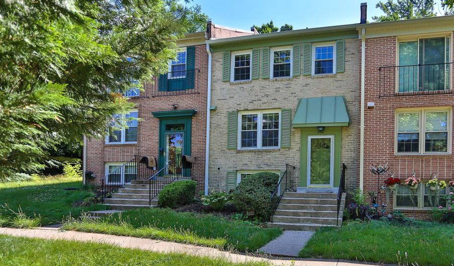 2402 WINDBREAK Dr, Alexandria, VA 22306 - 4 Beds, 4 Bath
