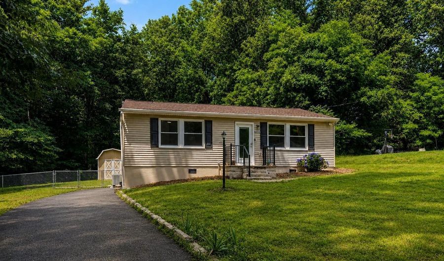 8595 FAIRGROUND Rd, Bel Alton, MD 20611 - 3 Beds, 1 Bath