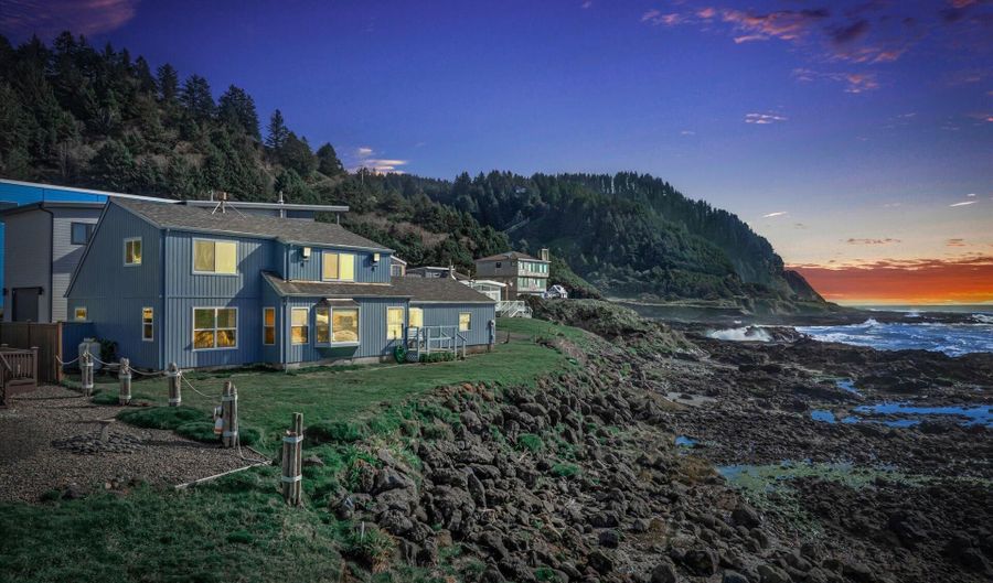 93 Gender, Yachats, OR 97498 - 2 Beds, 2 Bath