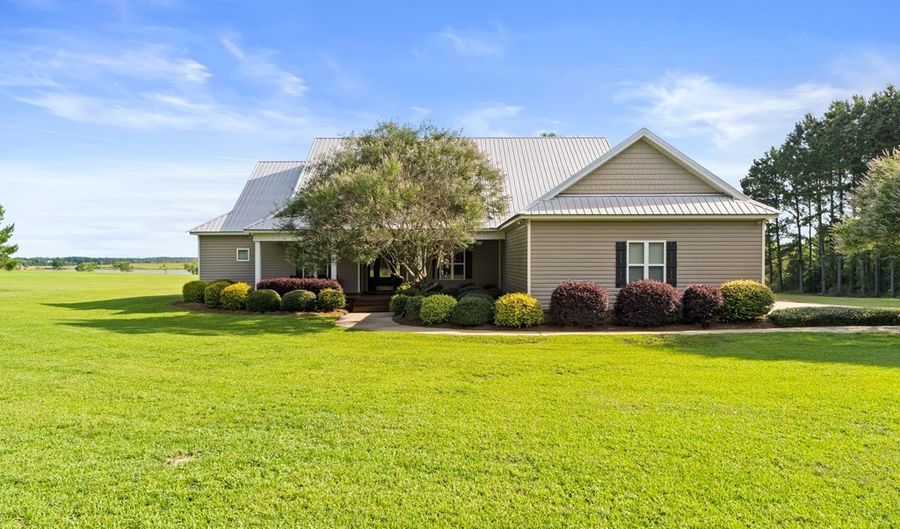 971 Edsel Deese Rd, Ashford, AL 36312 - 4 Beds, 3 Bath