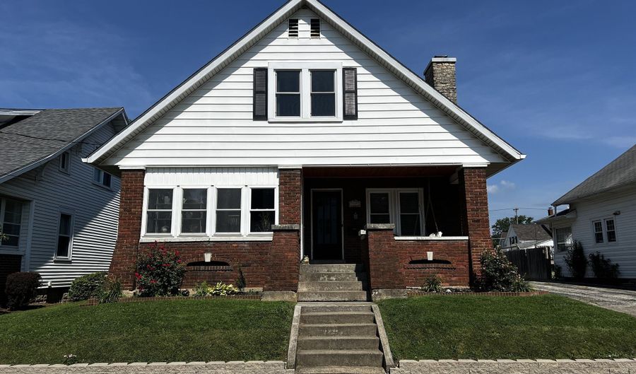 215 N Main St, Batesville, IN 47006 - 3 Beds, 3 Bath