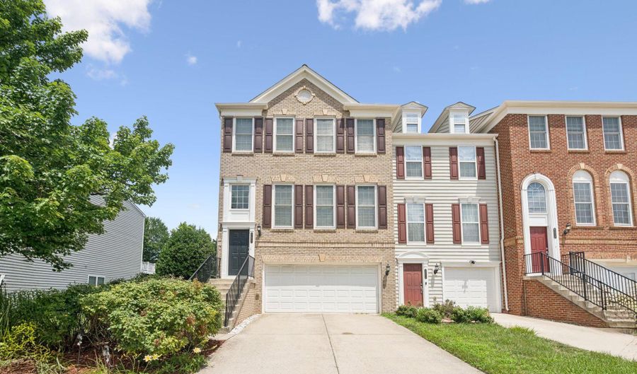 42832 BITTNER Sq, Ashburn, VA 20148 - 4 Beds, 4 Bath