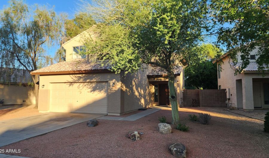 2074 N 109TH Ave, Avondale, AZ 85392 - 5 Beds, 3 Bath