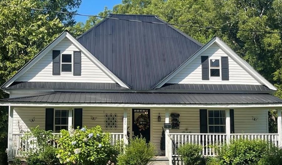 200 Whitehall St, Abbeville, SC 29620 - 2 Beds, 3 Bath
