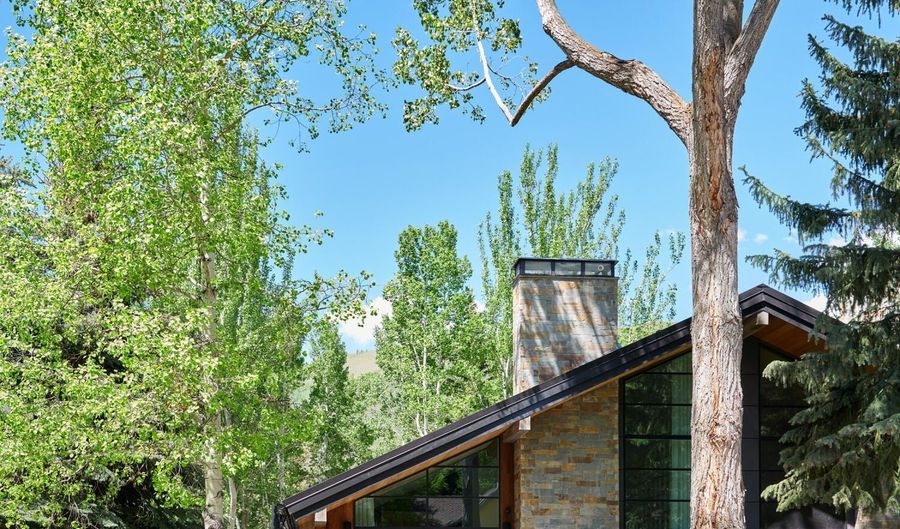500 W Smuggler St, Aspen, CO 81611 - 4 Beds, 4 Bath
