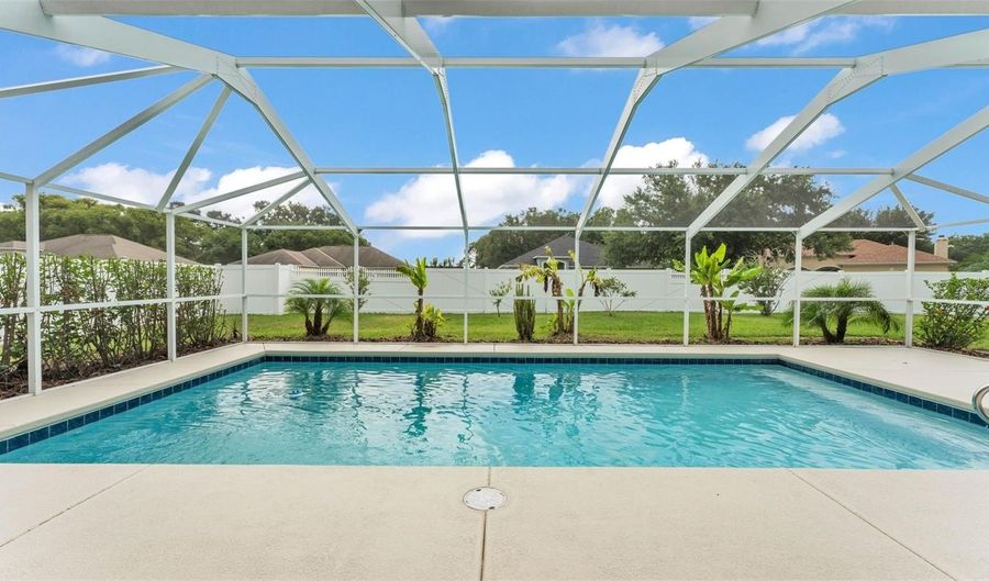 601 PINTAIL Cir, Auburndale, FL 33823 - 4 Beds, 2 Bath