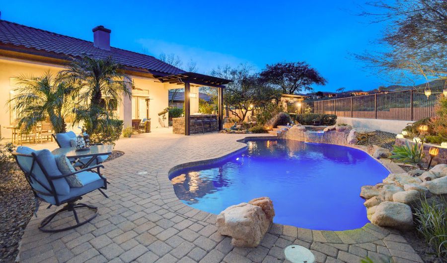 1813 W CAMARGO Ct, Anthem, AZ 85086 - 3 Beds, 3 Bath