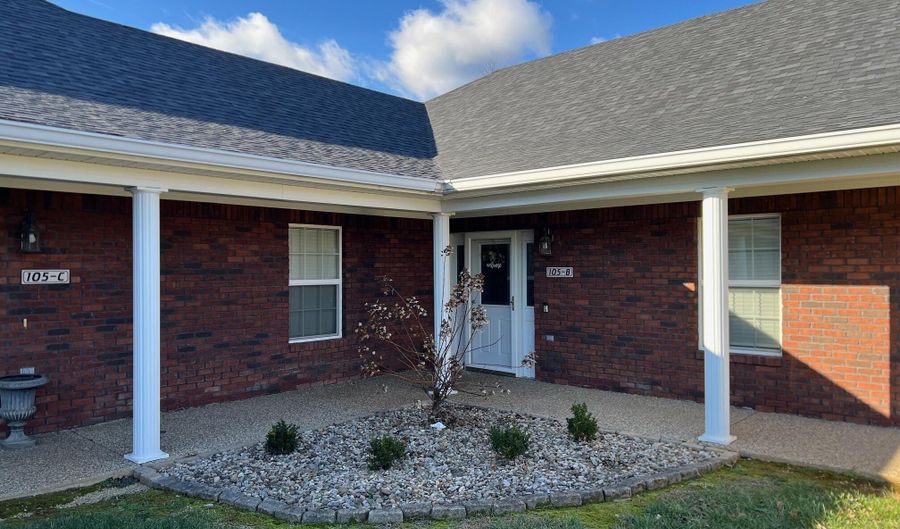 105 Twin Oaks Dr B, Bardstown, KY 40004 - 2 Beds, 2 Bath