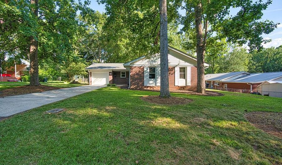 122 Pinewood Cir, Abbeville, SC 29620 - 3 Beds, 2 Bath