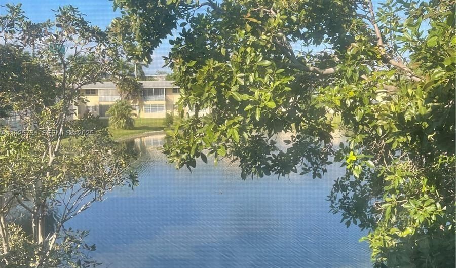 2815 NE 201st Ter L225, Aventura, FL 33180 - 1 Beds, 2 Bath