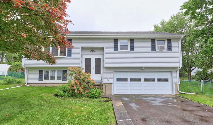 59 Litchfield Ln, Bristol, CT 06010 - 3 Beds, 2 Bath