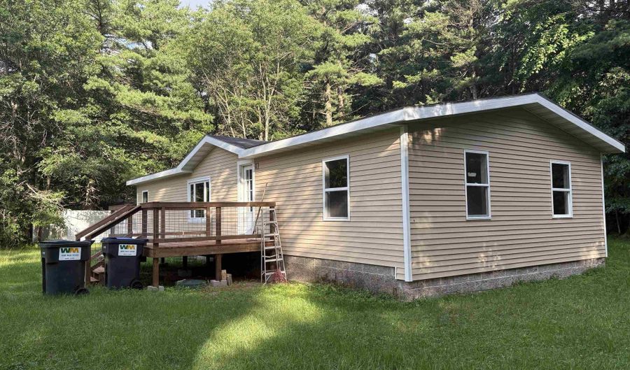 5741 Siesta Cir, Wisconsin Rapids, WI 54494 - 3 Beds, 2 Bath