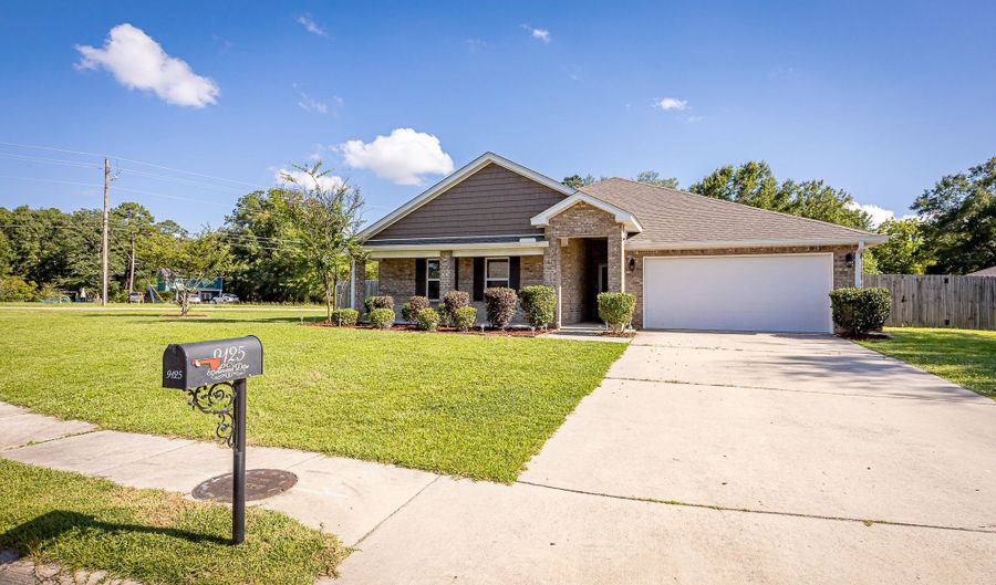 9125 Bellewood Dr, Biloxi, MS 39532 - 4 Beds, 2 Bath