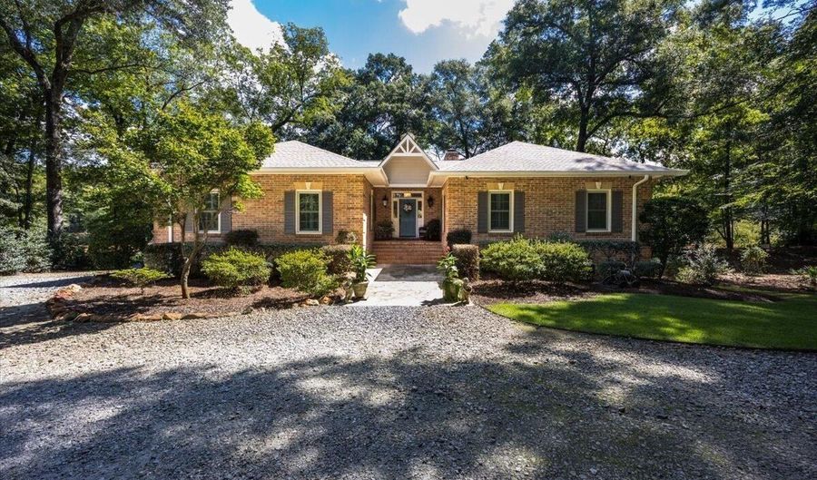 11 River Trce, Macon, GA 31210 - 5 Beds, 4 Bath