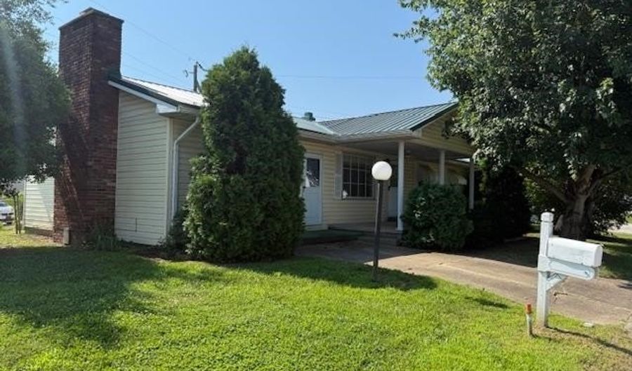 102 Martin Dr, Barboursville, WV 25504 - 3 Beds, 2 Bath