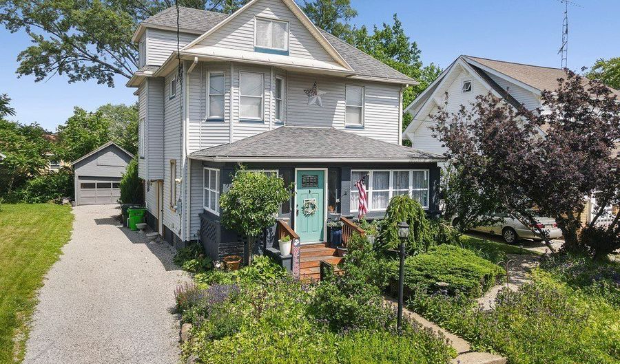 2126 S Arch Ave, Alliance, OH 44601 - 4 Beds, 2 Bath