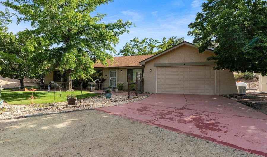 6478 Arroyo Vista Ln, Carson City, NV 89701 - 2 Beds, 2 Bath