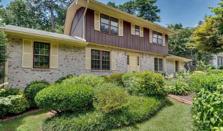 1534 Country Squire Ct, Decatur, GA 30033 - 3 Beds, 3 Bath