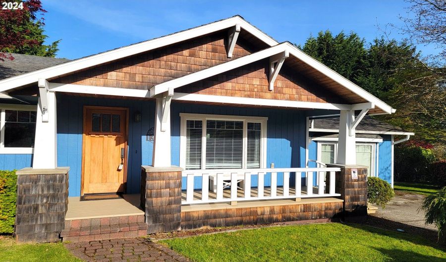1354 N NUTMEG St, Coquille, OR 97423 - 3 Beds, 2 Bath