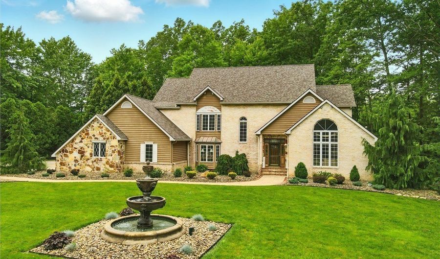 2526 Ashbrook Dr, Ashtabula, OH 44004 - 4 Beds, 3 Bath