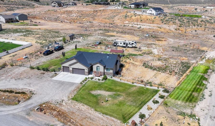 238 Chester Way, Elko, NV 89801 - 6 Beds, 3 Bath