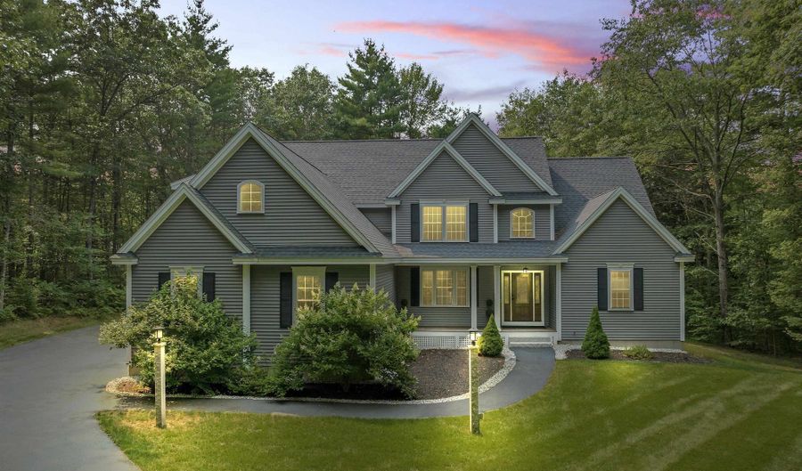 3 Victoria Rdg, Amherst, NH 03031 - 4 Beds, 4 Bath