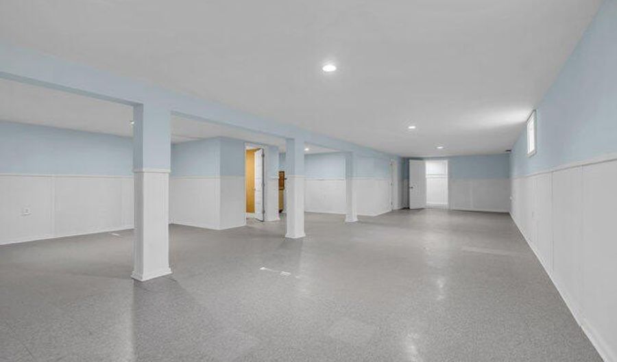 24 Woodland Rd, Bayville, NJ 08721 - 3 Beds, 3 Bath