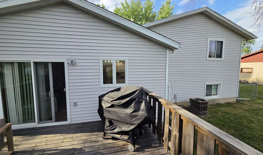 1620 E Elm St, Algona, IA 50511 - 3 Beds, 2 Bath