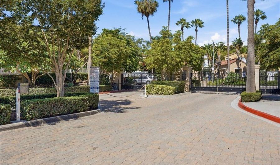 136 Las Flores, Aliso Viejo, CA 92656 - 3 Beds, 3 Bath