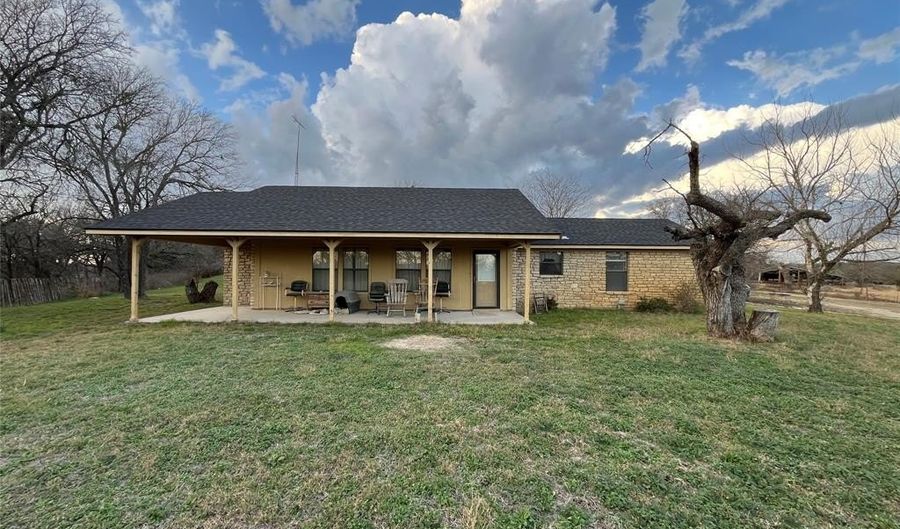 9885 County Road 270, Hico, TX 76457 - 3 Beds, 2 Bath