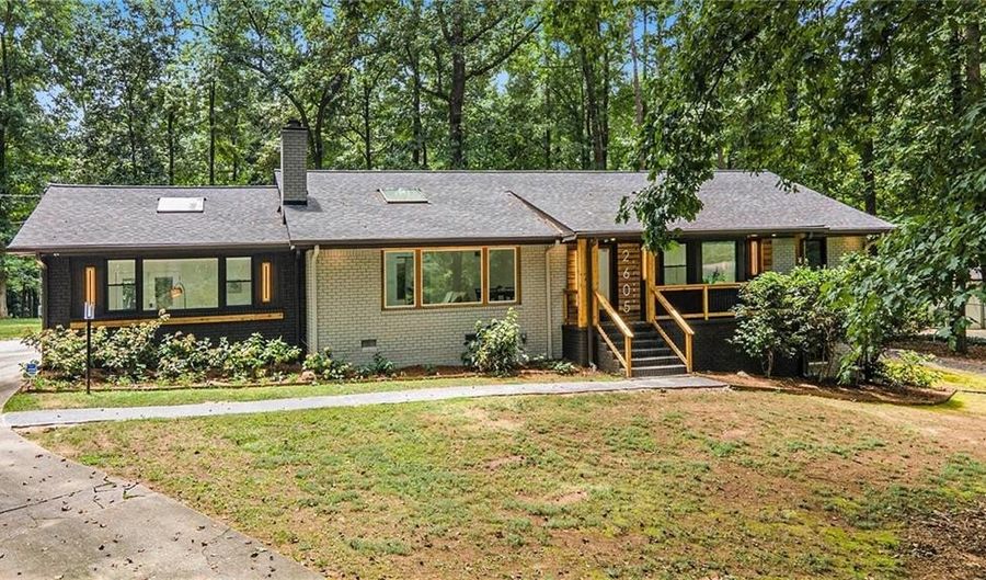 2605 Mckinnon Dr, Decatur, GA 30030 - 3 Beds, 2 Bath