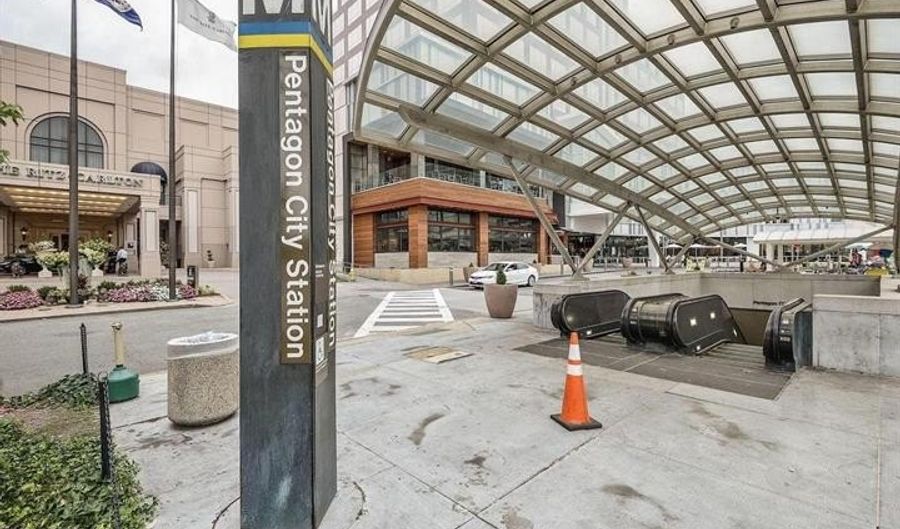 642 15TH St S 2, Arlington, VA 22202 - 3 Beds, 3 Bath