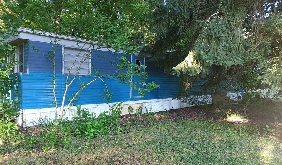 6168 Twitchell Rd, Andover, OH 44003 - 2 Beds, 1 Bath