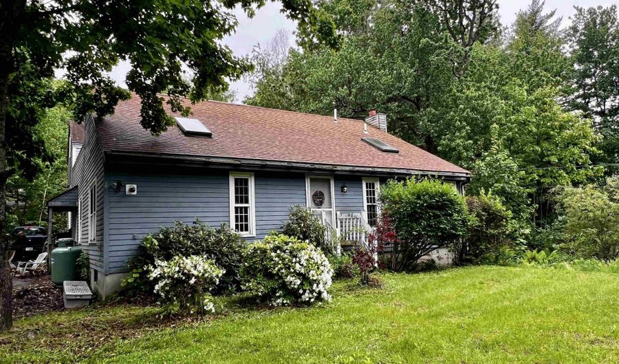 6 Davis Dr, Barnstead, NH 03225 - 3 Beds, 2 Bath