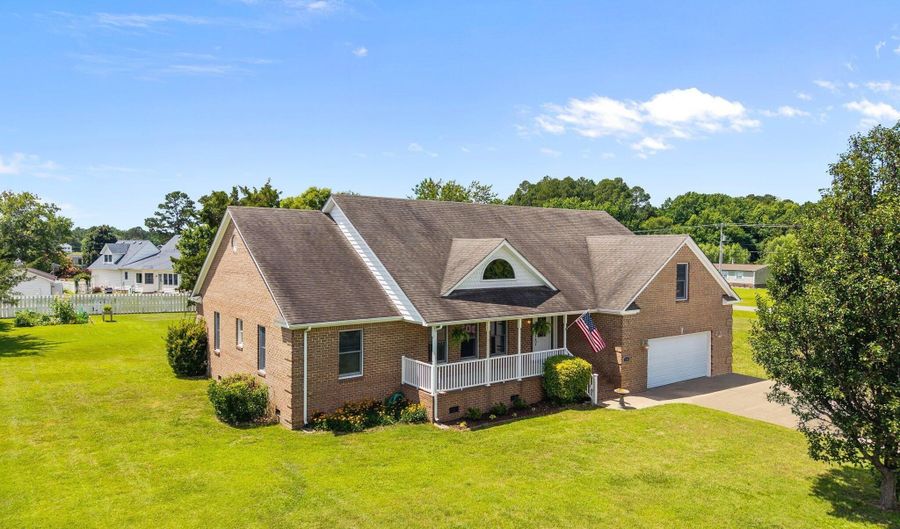 100 Whispering Pines Ct, Aydlett, NC 27916 - 3 Beds, 3 Bath