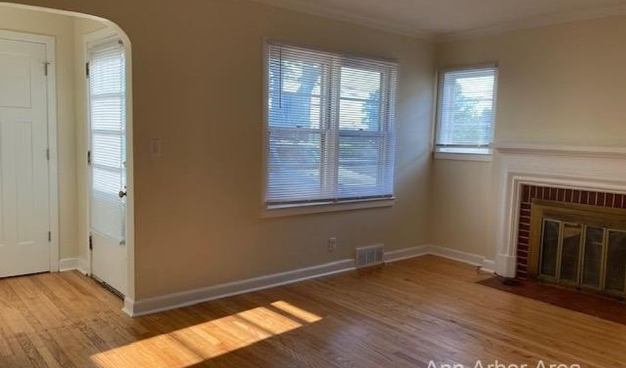 303 Potter Ave, Ann Arbor, MI 48103 - 3 Beds, 2 Bath