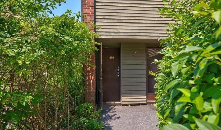 296 Brown Bear Xing 296, Acton, MA 01718 - 3 Beds, 3 Bath