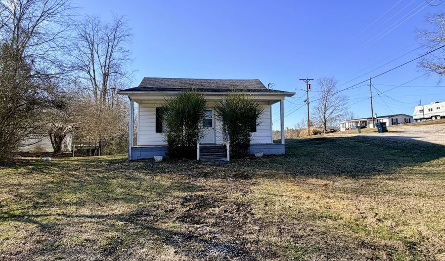 553 Mc Guire Ave, Beattyville, KY 41311 - 2 Beds, 1 Bath
