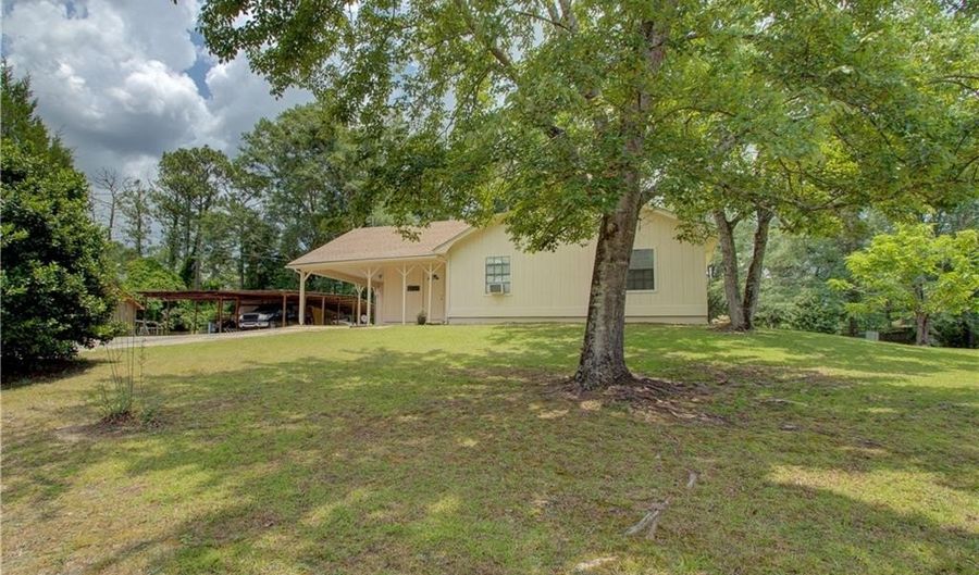 12880 County Road 138, Bay Minette, AL 36507 - 3 Beds, 2 Bath