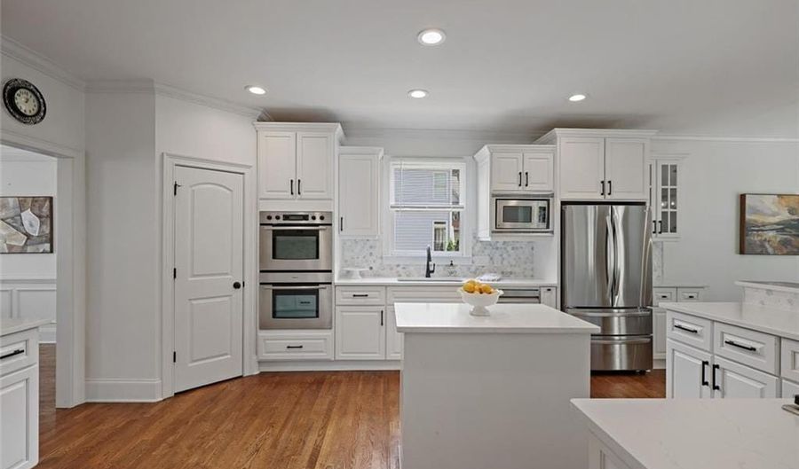 7989 Magnolia Sq, Atlanta, GA 30350 - 5 Beds, 4 Bath