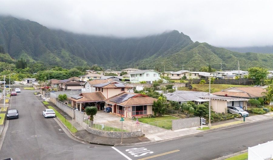 47-461 Aiai Pl, Kaneohe, HI 96744 - 5 Beds, 2 Bath