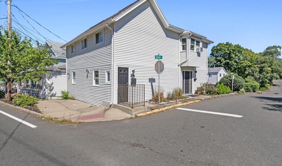 132 Shore Dr, Branford, CT 06405 - 4 Beds, 2 Bath
