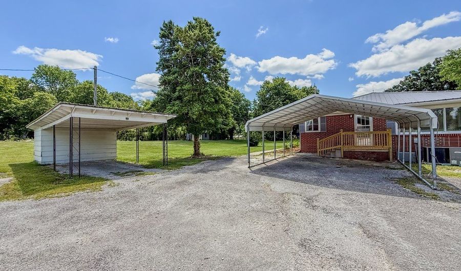540 4th Ave, Baxter, TN 38544 - 4 Beds, 2 Bath