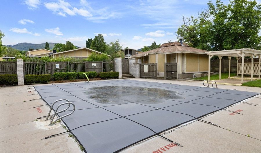 305 PEACH G, Bountiful, UT 84010 - 2 Beds, 1 Bath