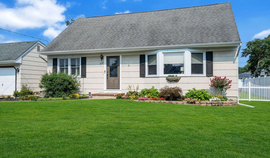 728 Neptune Ave, Beachwood, NJ 08722 - 3 Beds, 2 Bath
