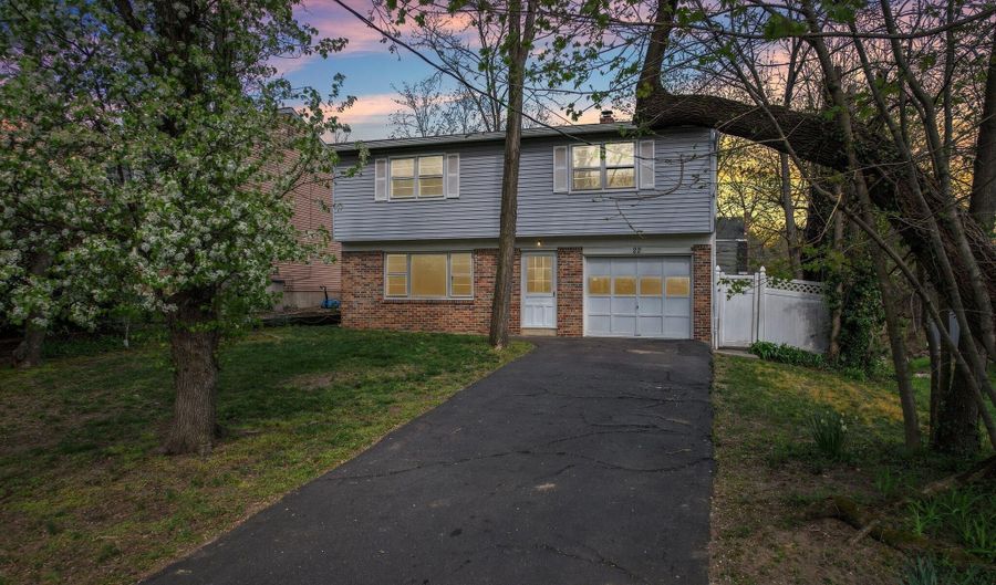 22 Meadowbrook Ave, Atlantic Highlands, NJ 07716 - 4 Beds, 2 Bath