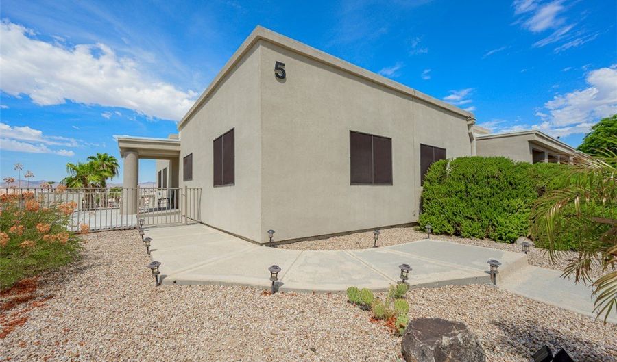 3350 W Landon Dr 5-104, Bullhead City, AZ 86429 - 3 Beds, 2 Bath
