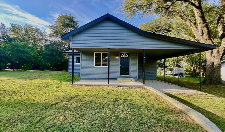 714 W Woodbine Rd, Ash Grove, MO 65604 - 2 Beds, 1 Bath