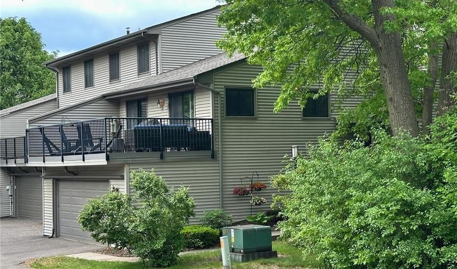 4367 Arden View Ct, Arden Hills, MN 55112 - 2 Beds, 2 Bath