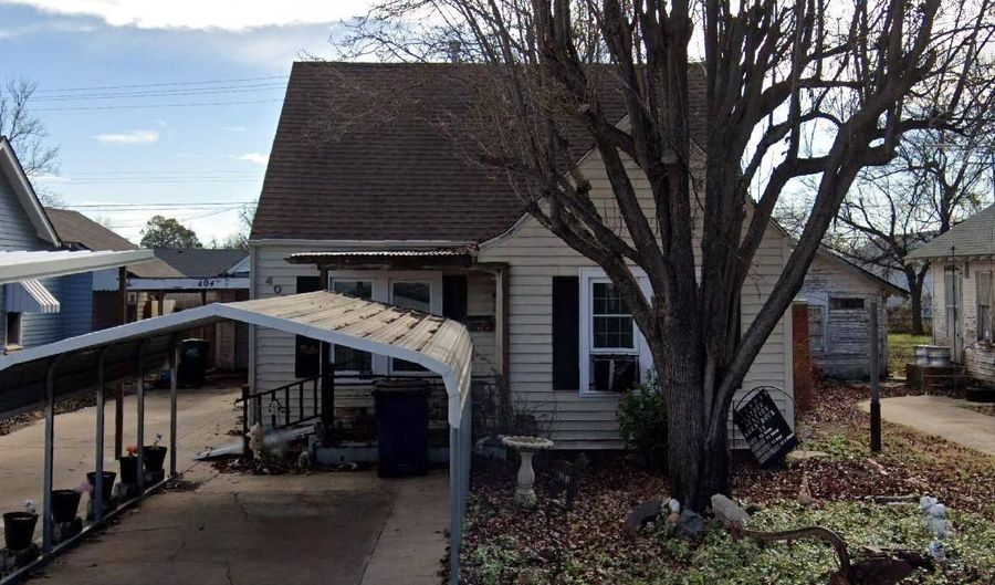 406 W Virginia Ave, Anadarko, OK 73005 - 2 Beds, 2 Bath